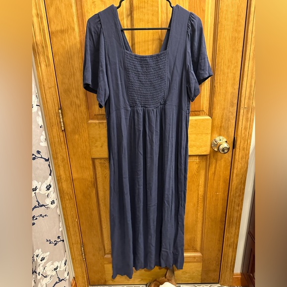 Old Navy waist defined midi dress - Picture 3 of 4